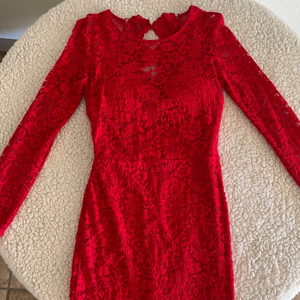 Red Bisou Bisou long sleeve lace dress size 4